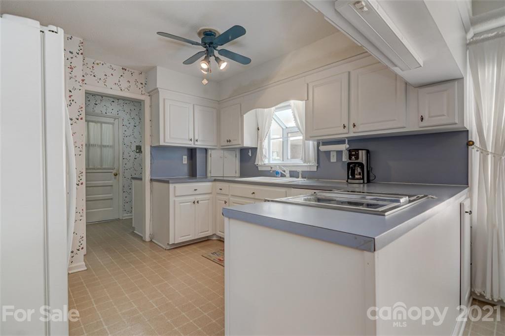 1517 Laurel Lane Gastonia NC 28054