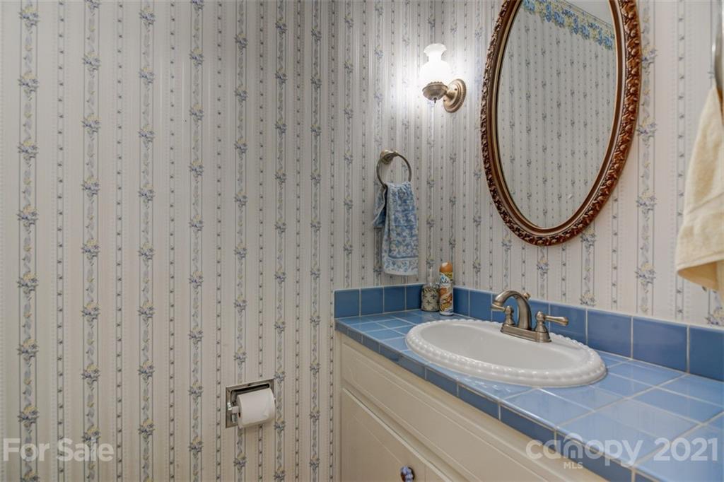 1517 Laurel Lane Gastonia NC 28054