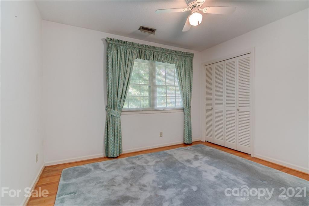 1517 Laurel Lane Gastonia NC 28054