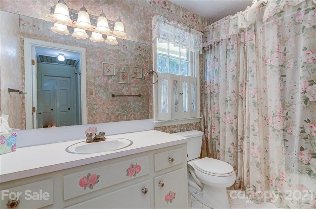 1517 Laurel Lane Gastonia NC 28054