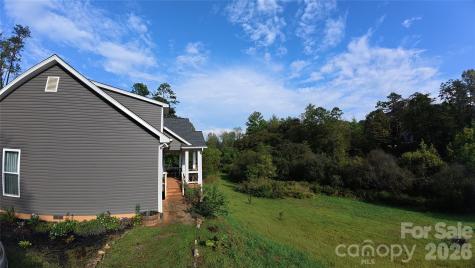 19 Higgins Road Weaverville NC 28787