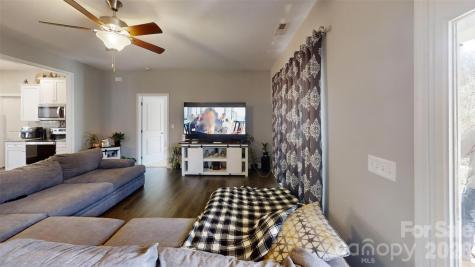19 Higgins Road Weaverville NC 28787