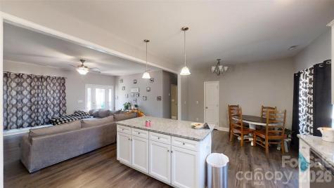 19 Higgins Road Weaverville NC 28787