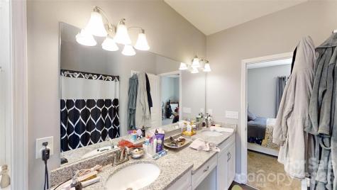 19 Higgins Road Weaverville NC 28787