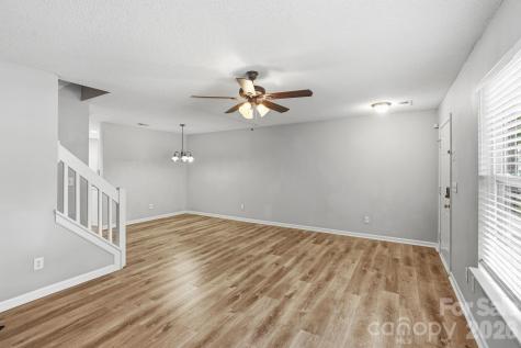 10142 Forest Landing Drive Charlotte NC 28213