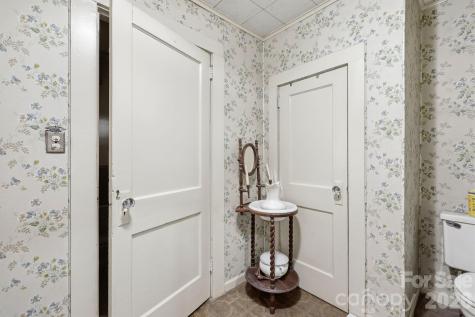 215 Old Us 70 Highway E Black Mountain NC 28711
