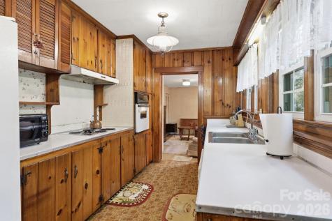 215 Old Us 70 Highway E Black Mountain NC 28711