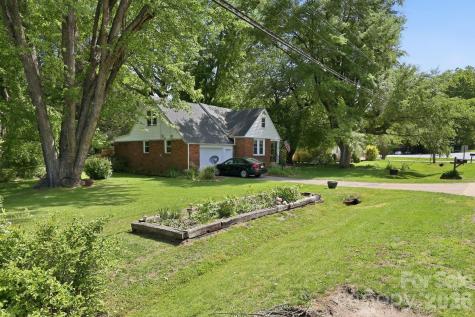 215 Old Us 70 Highway E Black Mountain NC 28711