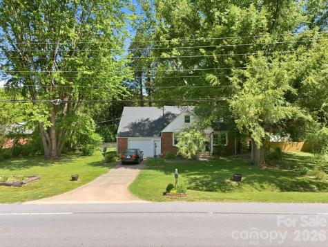 215 Old Us 70 Highway E Black Mountain NC 28711