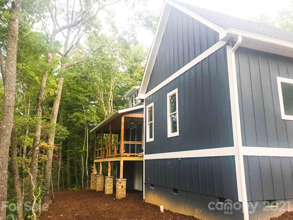 85 Falling Leaf Lane Saluda NC 28773