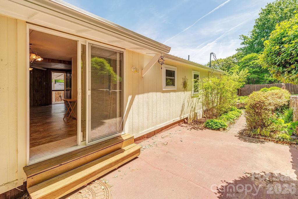 64 Haw Creek Circle Asheville NC 28805