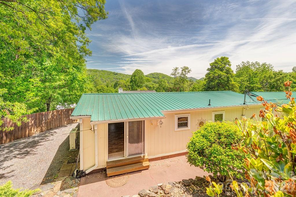 64 Haw Creek Circle Asheville NC 28805
