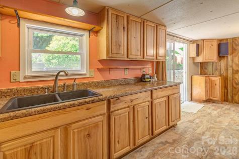 64 Haw Creek Circle Asheville NC 28805