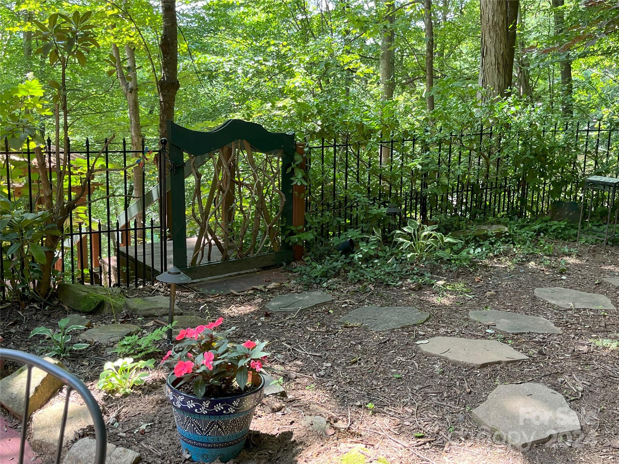 12 Hawk View Drive Asheville NC 28804