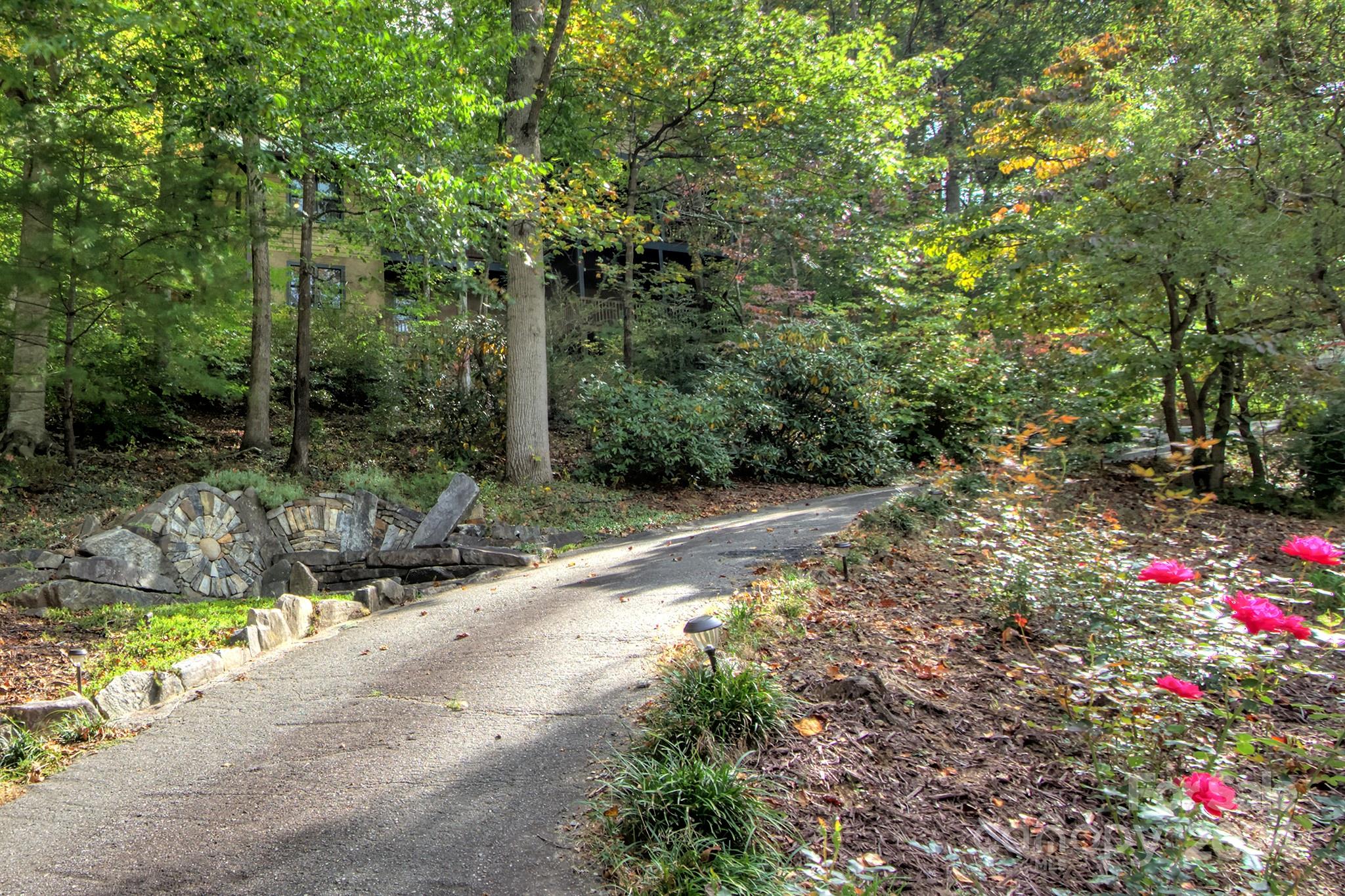 12 Hawk View Drive Asheville NC 28804