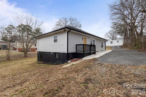 305 E Henry Street Belmont NC 28012