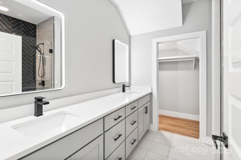 80 Upper Moffitt Road Asheville NC 28805