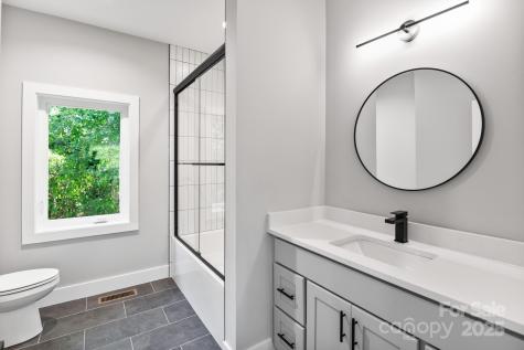 80 Upper Moffitt Road Asheville NC 28805