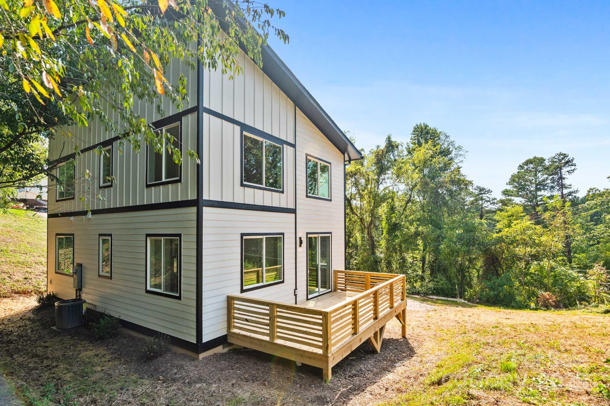 80 Upper Moffitt Road Asheville NC 28805