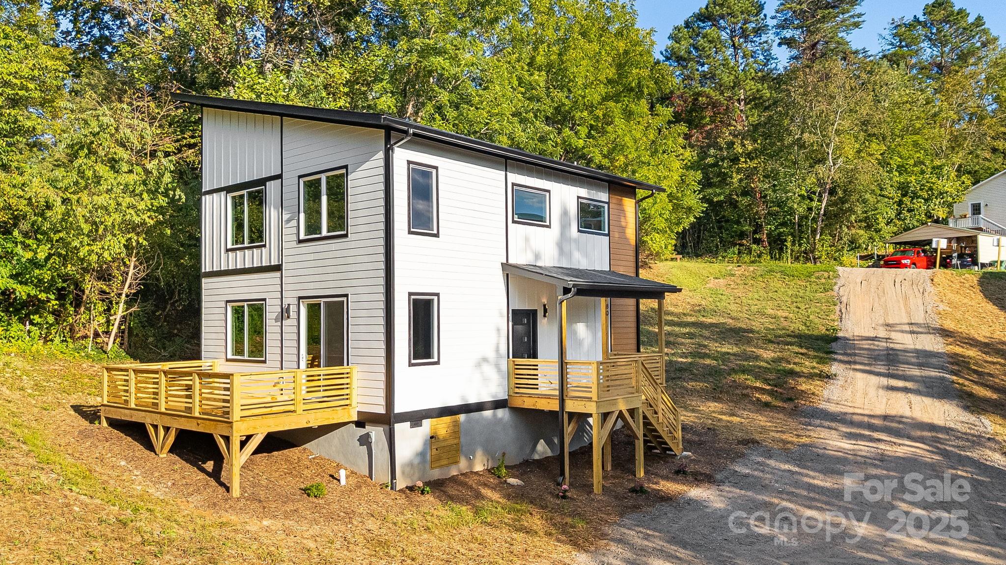 80 Upper Moffitt Road Asheville NC 28805