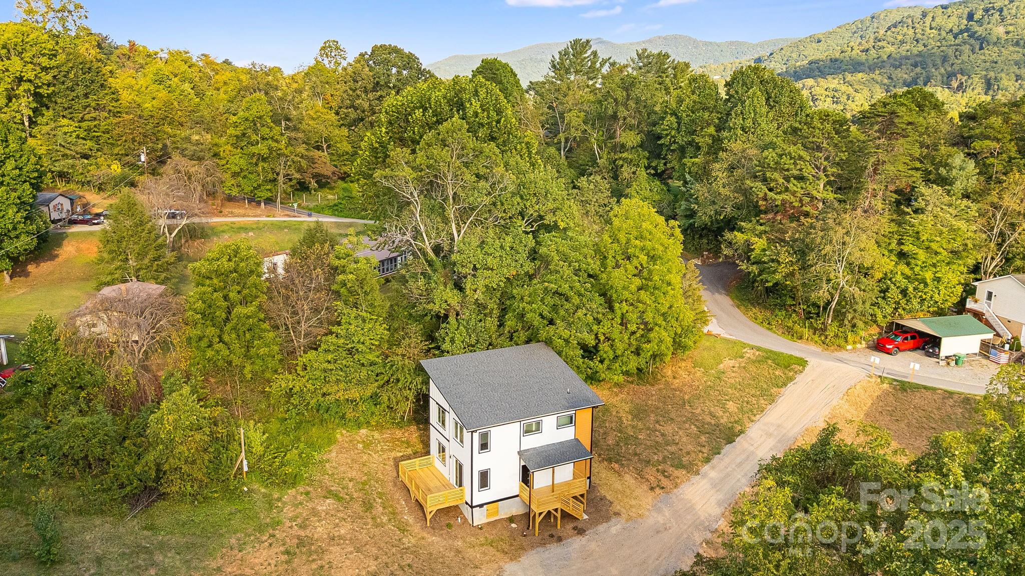 80 Upper Moffitt Road Asheville NC 28805