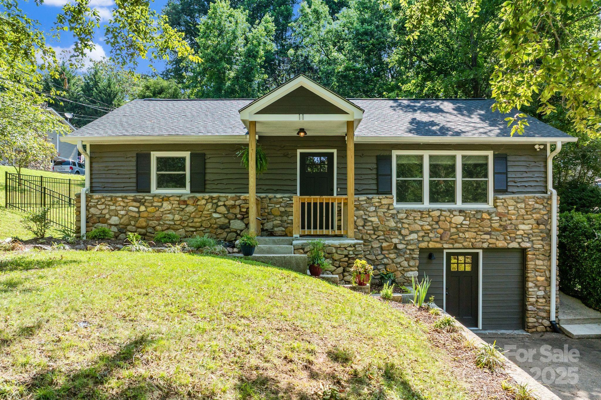 11 Upland Road Asheville NC 28804