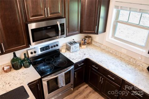 104 Wheeler Road Weaverville NC 28787