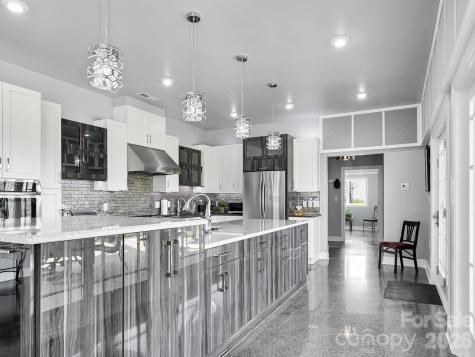 161 Birchwood Drive Hendersonville NC 28739