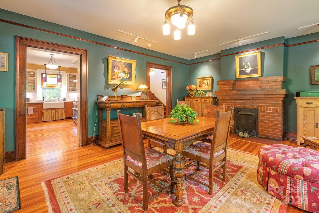 116 Flint Street Asheville NC 28801