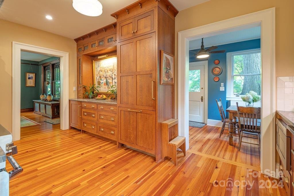116 Flint Street Asheville NC 28801