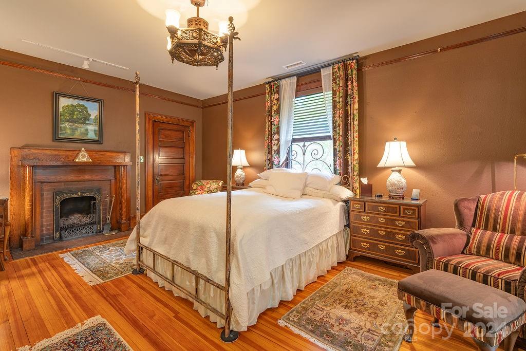 116 Flint Street Asheville NC 28801