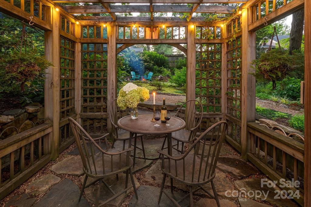 116 Flint Street Asheville NC 28801