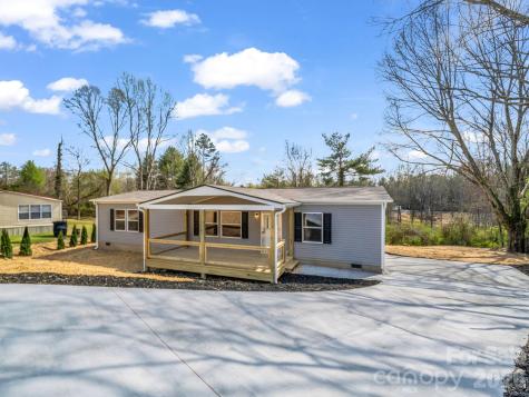 129 Haven Road East Flat Rock NC 28726