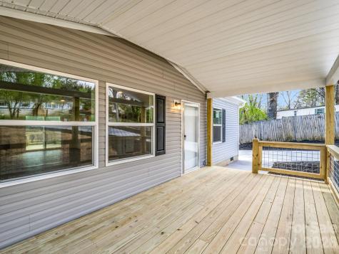 129 Haven Road East Flat Rock NC 28726