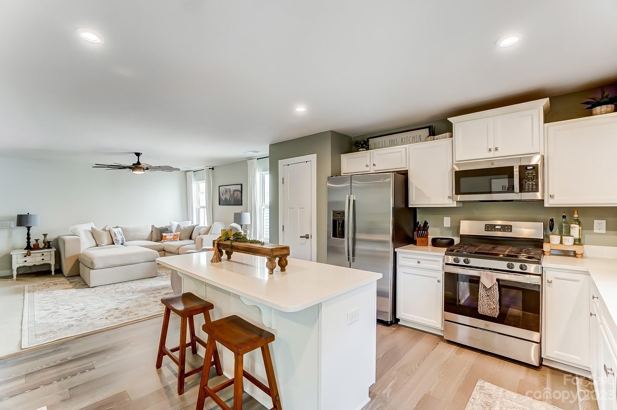 5436 Hughesdale Drive Charlotte NC 28215