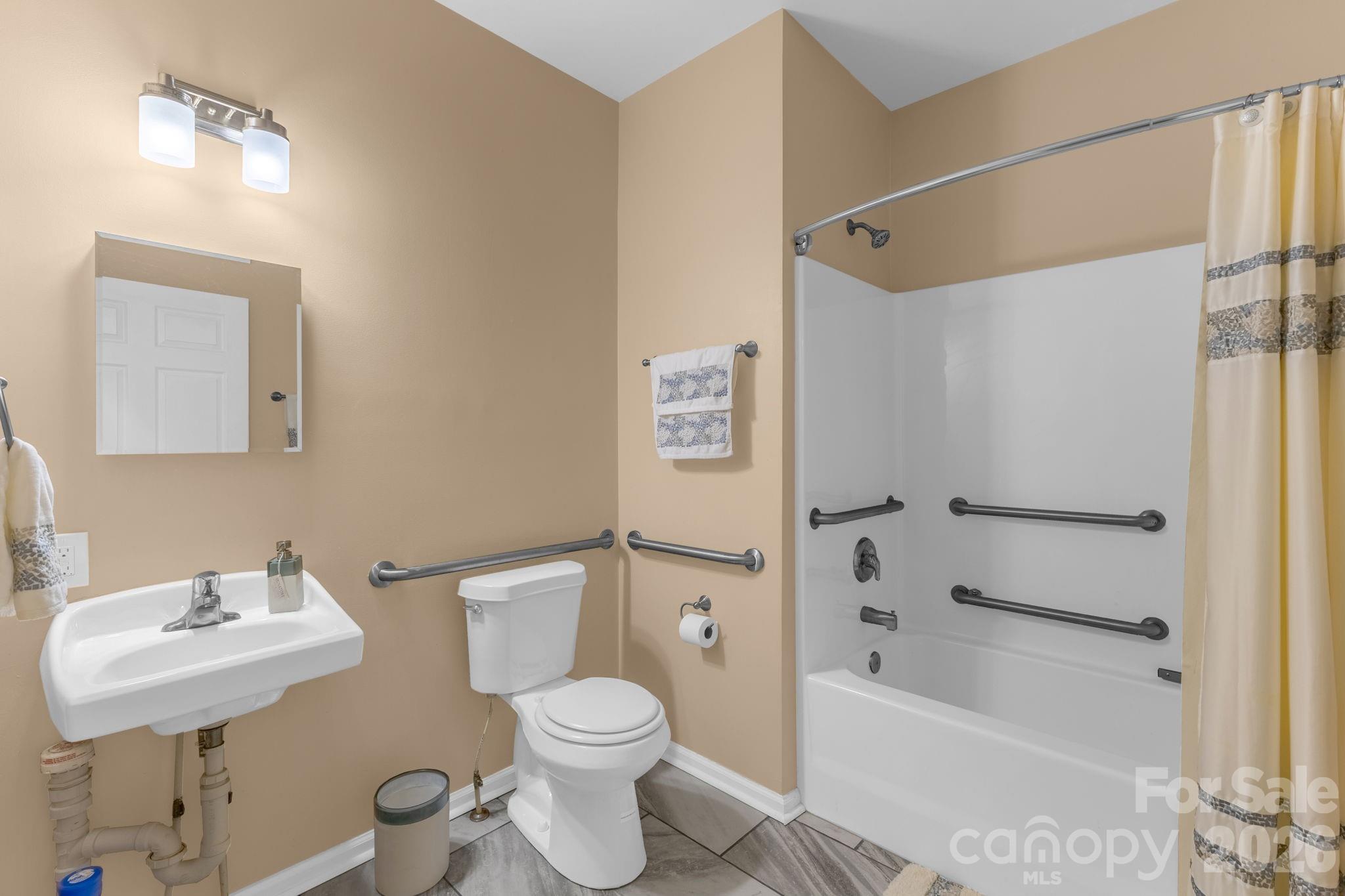 709 Villas Court Asheville NC 28806