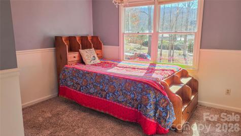 28 Sweetbriar Court Asheville NC 28803