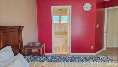 28 Sweetbriar Court Asheville NC 28803