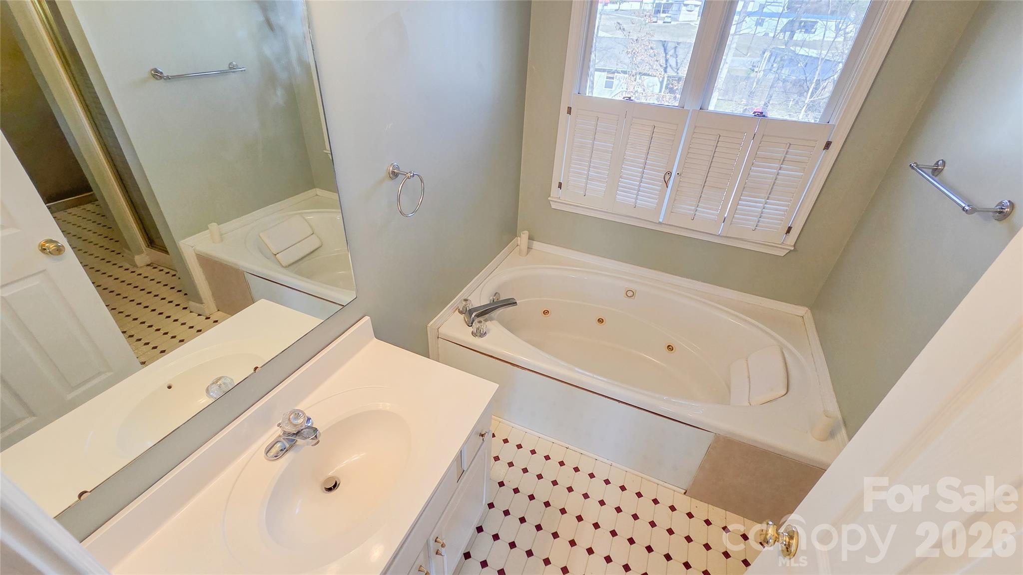 28 Sweetbriar Court Asheville NC 28803