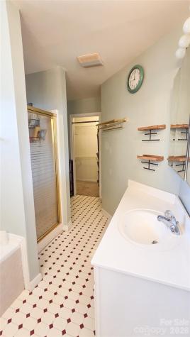 28 Sweetbriar Court Asheville NC 28803