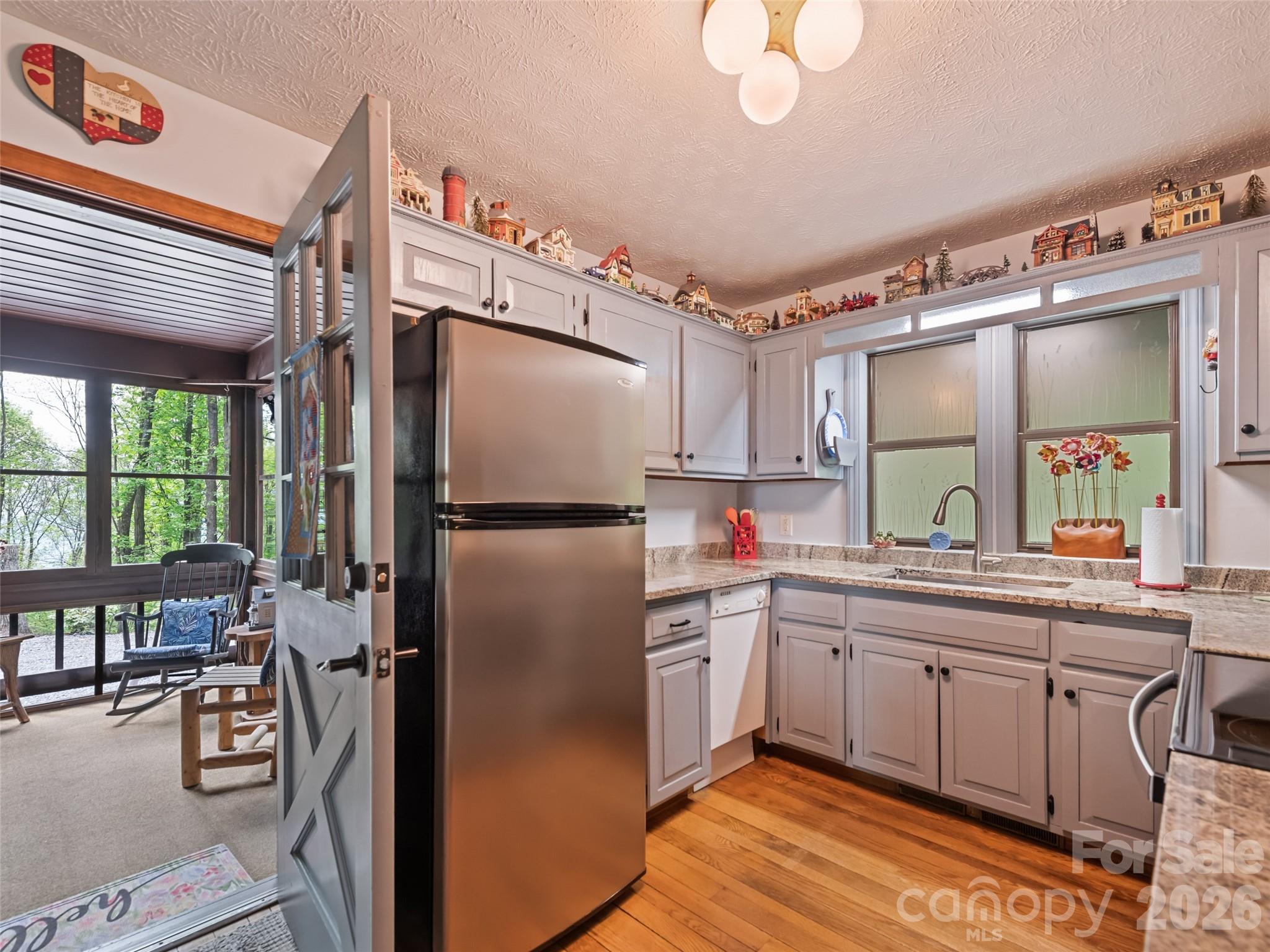 2863 Heath Peak Road Waynesville NC 28785