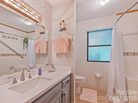 2863 Heath Peak Road Waynesville NC 28785