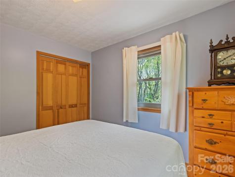 2863 Heath Peak Road Waynesville NC 28785