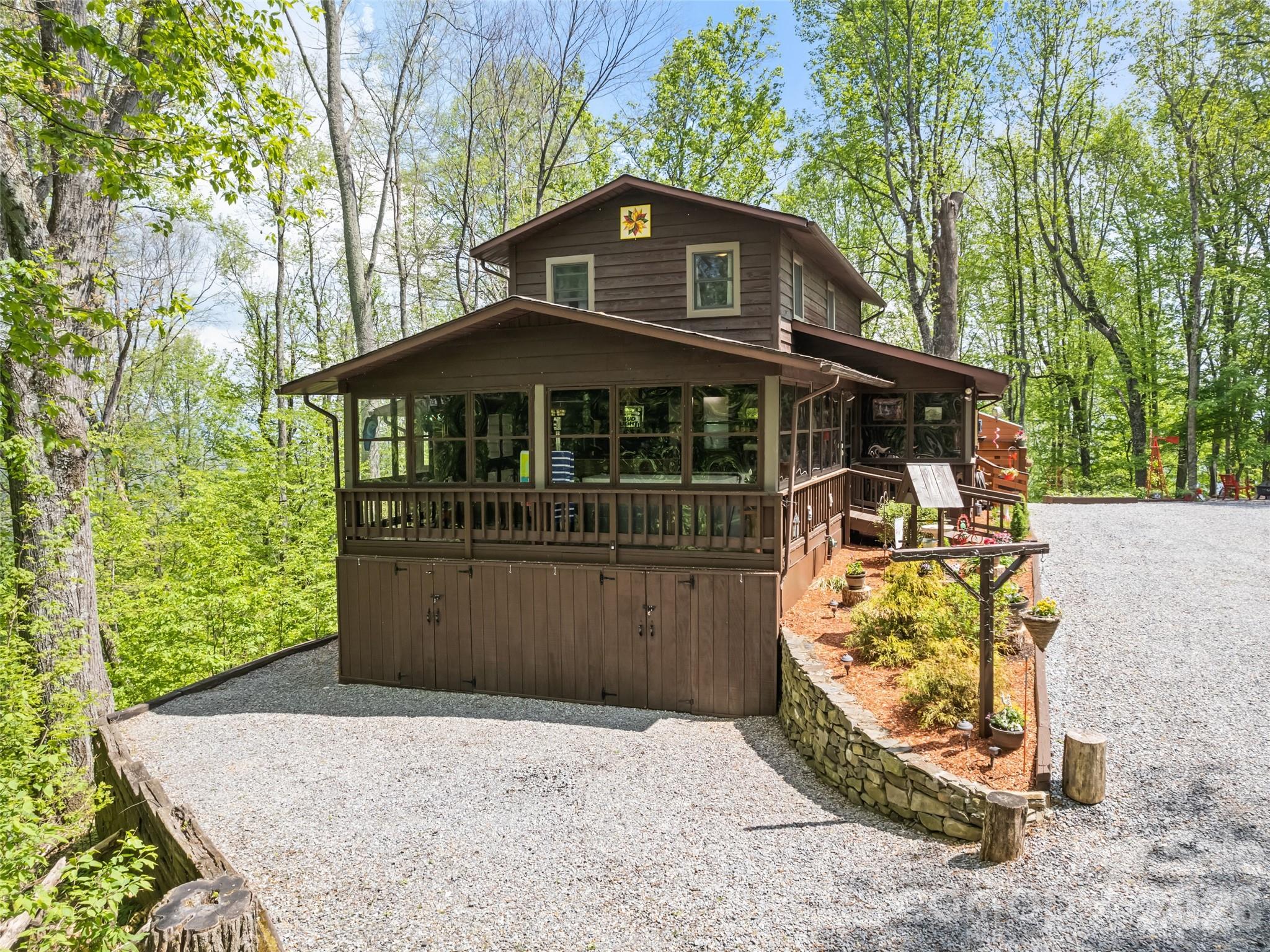 2863 Heath Peak Road Waynesville NC 28785