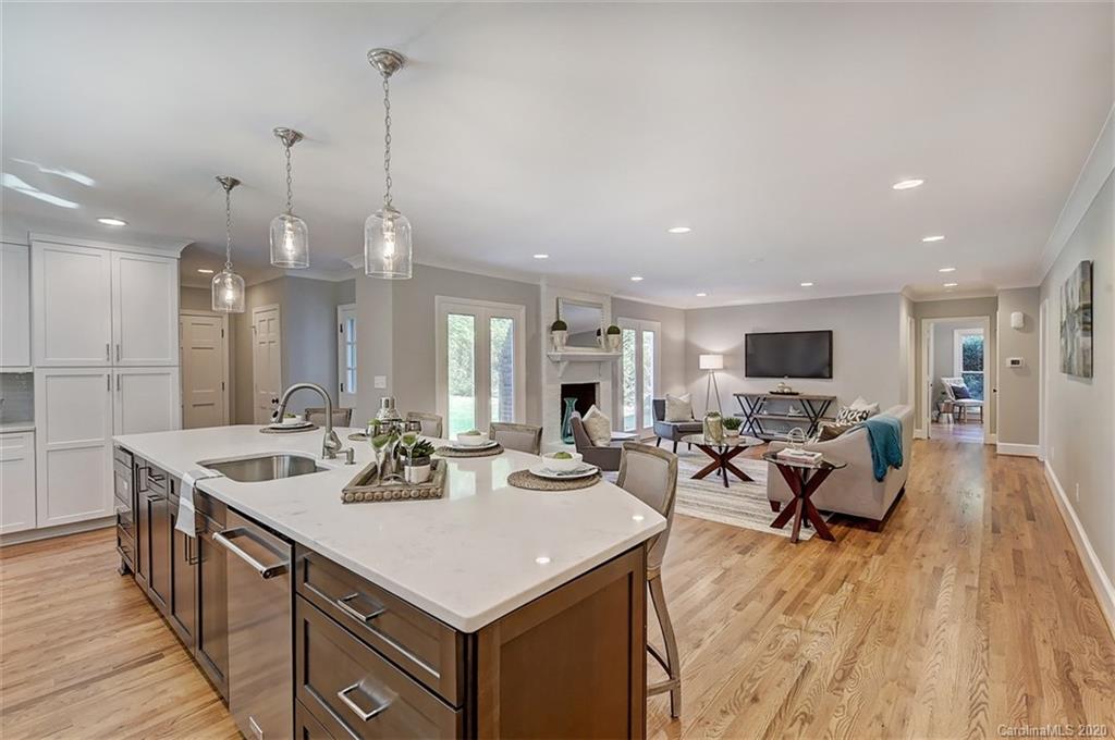 3510 Ravencliff Drive Charlotte NC 28226