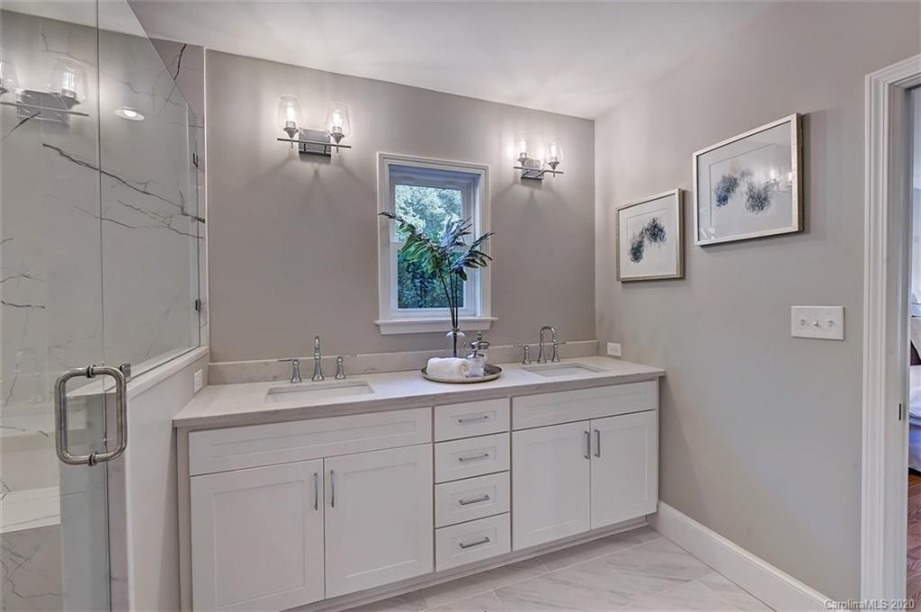 3510 Ravencliff Drive Charlotte NC 28226