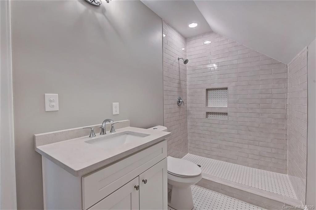 3510 Ravencliff Drive Charlotte NC 28226