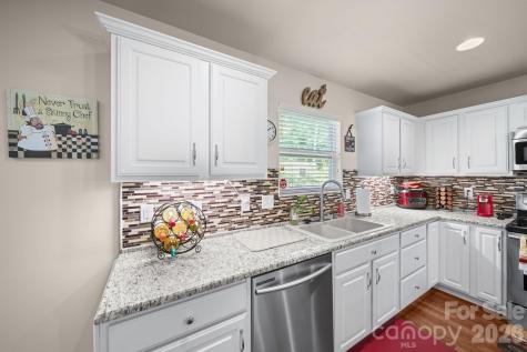 6514 Glenmoor Drive Charlotte NC 28214
