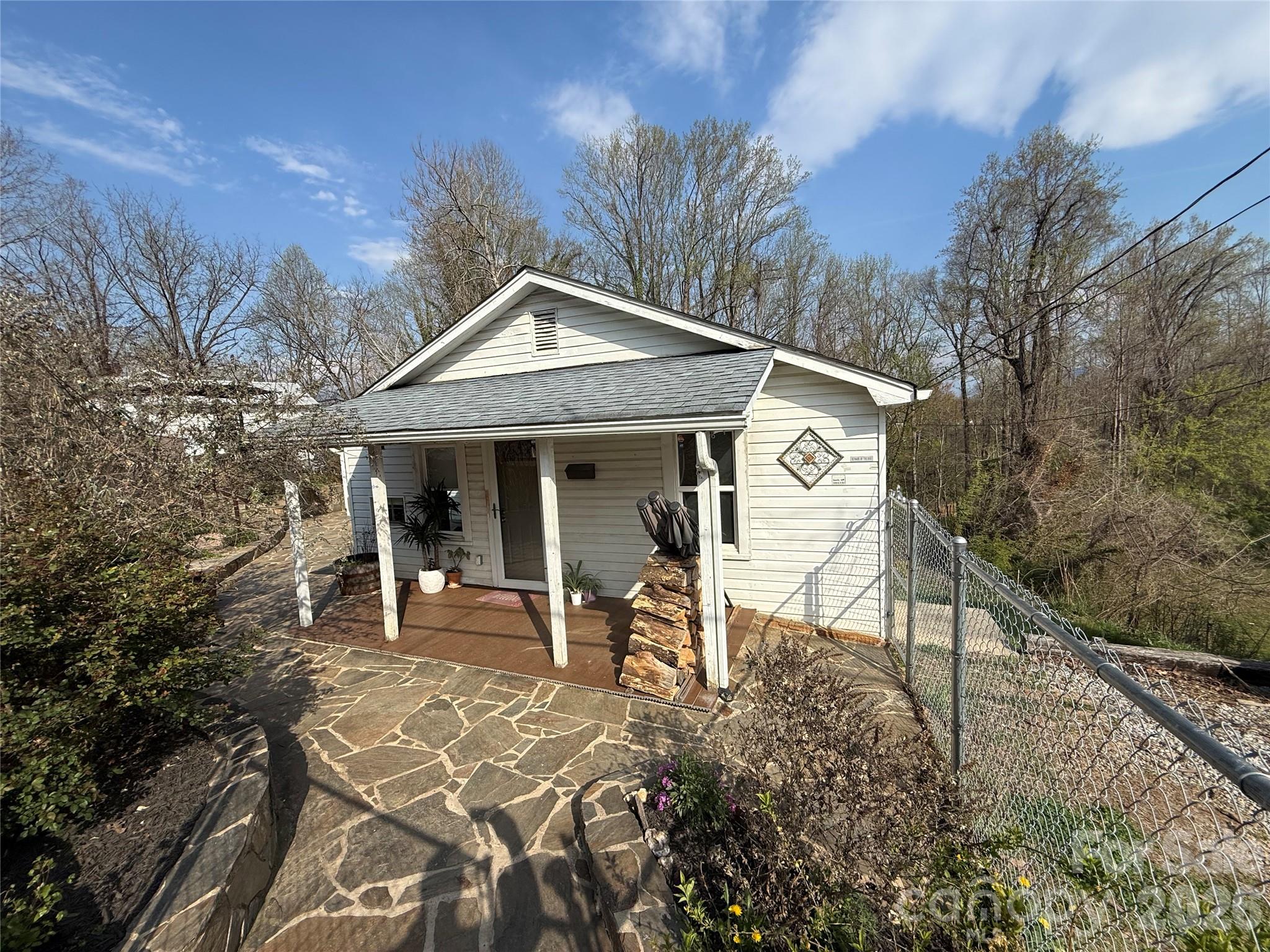 119 Seagle Street Marion NC 28752