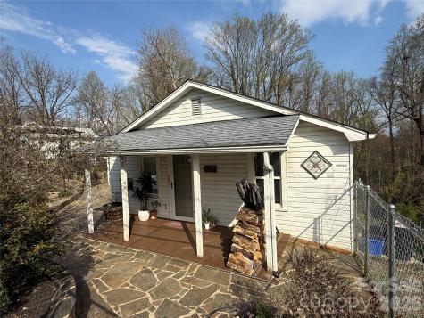 119 Seagle Street Marion NC 28752